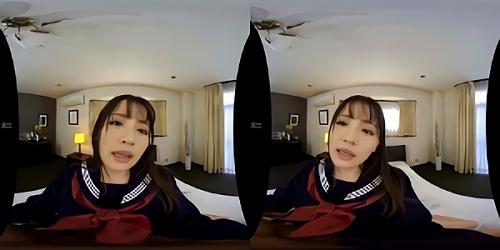 抱きしめたら壊れてしまいそうなほど繊細で儚げなボディが性的興奮を与える色白美少女、彼女は無口だが、快楽を深く求めている雰囲気を醸し出している！