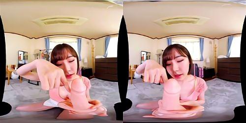 囁き、程よいキス、ガン見体勢、熱い淫語を丁寧に撮影しました、フェラ中のTバックお尻がエロいです、完璧な収録です、シーン2が一番のオススメです！
