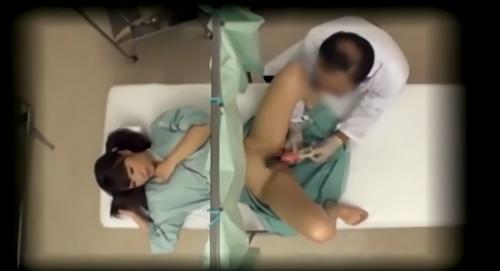 『医師』定期検診、妊娠の疑い、乳房の痛みなど、さまざまな理由で産婦人科を訪れる女性たち。そんな女性たちをまるで獲物のように考え、性的なケア！