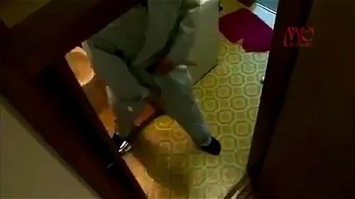 夫女性のカオスな性事情を描いた商品で、今作も様々な性事情を扱っている、男に挿入されることを拒む女、妹と同性愛関係にありながら義父に抱かれる女など！