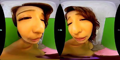 】、魁は男の（主観）声を一切排除した3Dマンコ撮影VR、魁(かい)」は個室で男とセックスしていた、それに気づいた瞬間、彼女はもう我慢できなくなった、トイレで乳繰り合い！