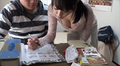 『強引』抑圧された環境の中、受験を控えた10代の少年が激変する！興奮を抑えきれず、カテキョの大学生をむさぼり食う！逃げ場のない生徒の部屋で！