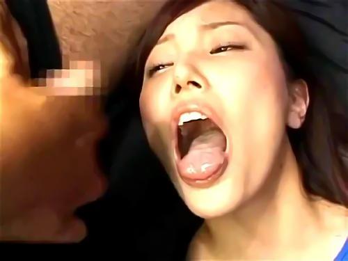 スケベなザーメンを100発飲ませた、大興奮でザーメンをゴクゴク飲み込み、大量の精子に顔が歪む、次々と発射される濃厚なザーメンで愛果の腹を犯したい愛果！