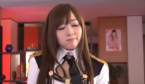 『手コキ』人気タレントグループのメンバーであるゆうちゃんは、ファン投票1位...と思いきや、突然2位に転落してしまう。かわいいだけでは人気を！