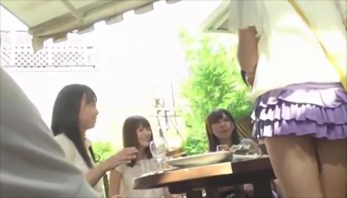 『貧乳』身体の火照りを抑えられなくなった彼女達は、息を殺して悶え始めた、キッチンで、はたまた風呂場で、隠れるようにして股間をまさぐり始めた！