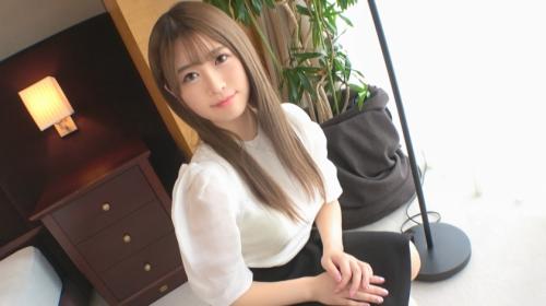 ぬるぬるマンコに自らおねだりして剛根で膣奥をたっぷり突かれると、卑猥な音を漏らしながら痴態を露わにする清純派女子！