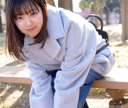 【美少女】『AVに興味があって…』子供服専門店で販売員をしている笑顔が絶えない普通の20歳Fカップ美少女が脱いだ❤︎