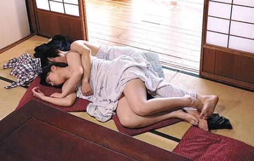 【中出し】『ゴム無しで…しちゃったね❤︎』親が不在で普段はツンデレ幼馴染の桃尻に欲望のままに中出しSEX！