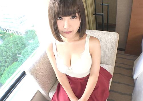 【巨乳の美人】ハニカミお姉さんのエッチなオッパイとお尻が一級品のフェチズム認定かｗ