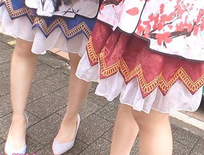 【着衣sex】Wナンパした美人のコスプレイヤー嬢とエチエチな撮影しながら次第にハメ撮り開始して絶頂アヘアヘアクメビッチ。