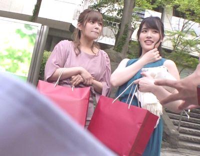 結婚式帰りにナンパしたお姉さんとハメ撮りパコパコ洗っていないペニスを咥えてフェラするお姉さんは最高にエロい娘だ。