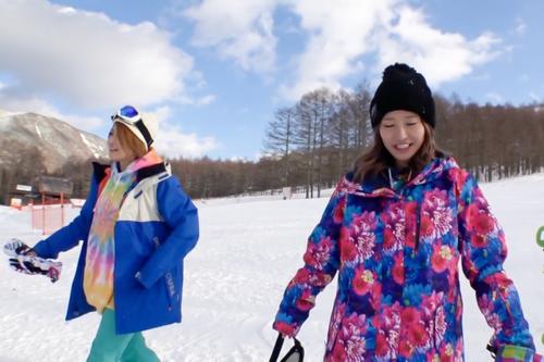 【女子大生】ゲレンデには色んなカラフルスキーウエアーの女子大生が溢れていた！よりどりバク釣れ状態の日々か？