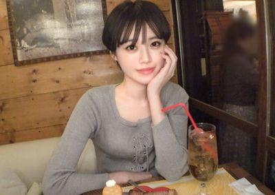 【脚フェチ・ハメ撮り】SSS級美人お姉さんとゴム無しセックスしながらキレイでフェチな美脚へ熱い精子ぶっかけて。