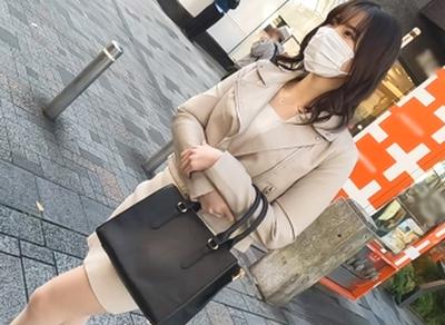 【盗撮】マスク美人お姉さんをしつこく追っかけ盗撮しながらハメ撮りチャンスを狙うヤバ男。