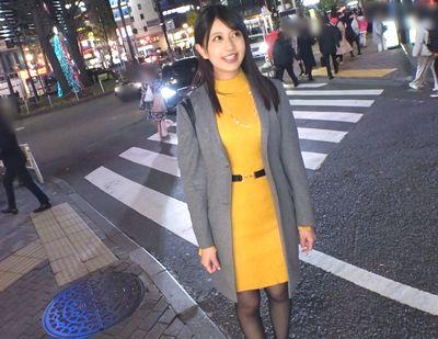 街でマジナンパしたきれいなお姉さんとパンスト履いたままハメ撮りしたら身長が高すぎて穴へ届かない男のペニス。