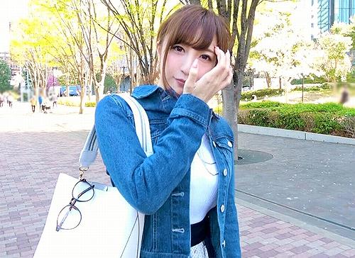 【超絶美少女】そこいらのアイドルよりも遥に飛び抜けてアイドルっぽいシロウトお姉さんとハメ撮りパコパコ。