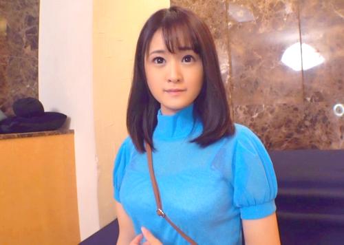 【女子大生×ハメ撮り】ムチっとしたほんわか女子大生の（アイミ）ちゃんのパンツを脱がして熱い於ちんちんぶち込んであちゃ♡