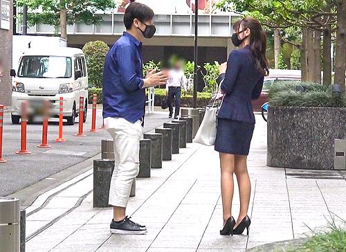 【不倫OL×パンスト美脚】スケベ上司と秘密の背徳不倫している美人OLさん！ニセの企画をエサにハメ撮りパコパコ！