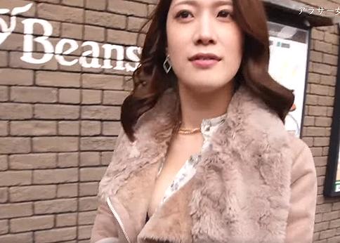 結婚生活に興味がない独身貴族の美人お姉さんはオナニーが大好き痴女のアヘアヘビッチ。