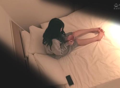 【盗撮・痴漢】シロウトお姉さんを何処までも付きまといながら盗撮したら部屋でレイプされちゃったお姉さん。