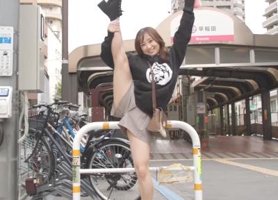 【きみと歩実】体が柔らかいお姉さんと童貞男の筆おろしタンデム走行でバイク振動がマ●コへ伝わりヌレ濡れ。