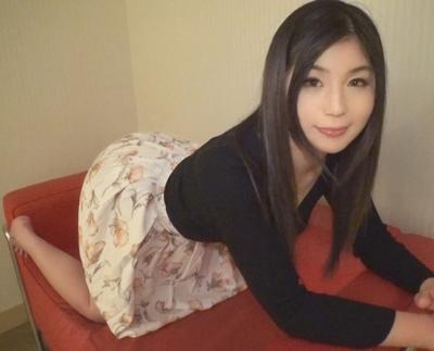 【素人・初脱ぎ】ペットショップで働くお姉さんとハメ撮り！家に帰ったら愛犬が私のアソコをペロペロします。