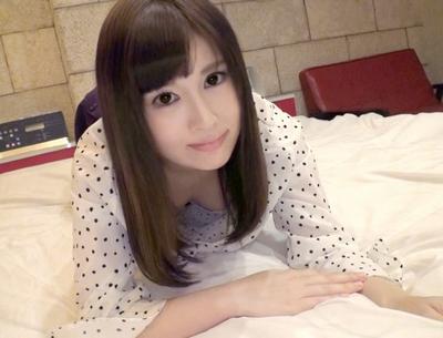 【素人・初脱ぎ】オナニーを覚えたのは小●4の冬でコタツの中でアソコを弄っていたらアン♡アンって感じ。