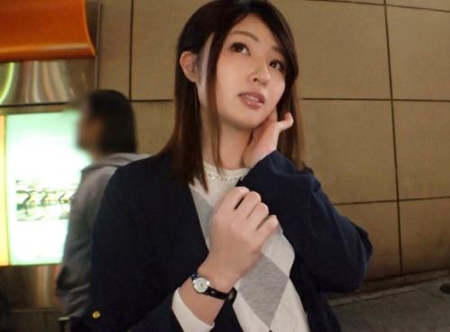 色白お姉さん（料理講師）をナンパハメ撮り調理開始。