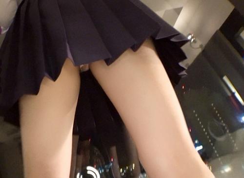 JKの制服ままでハメまくられてるレンタルおねえさん！着衣のままでズコバコ高速ピストン運動あああ～ザーメン出る。
