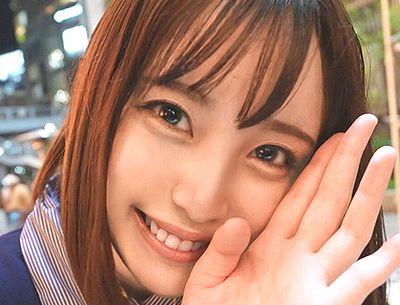 【素人・フェラ】こんなに可愛いお姉さんのキレイな手のひらで僕のペニスを握ってシコってもらいたいエロビッチょ。