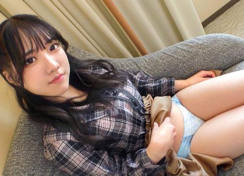 【素人・初撮り】ドエロい女子大生がエッチにハメ撮りパコパコ！序でに中だしプレイで孕ませよう。