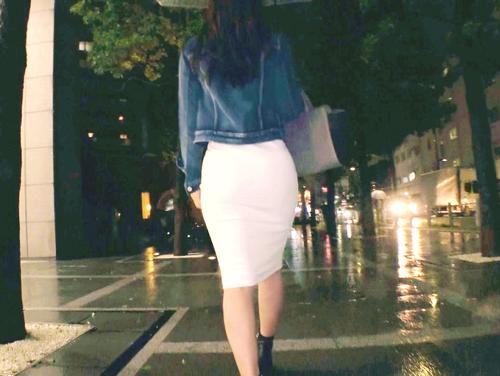 【巨乳・美脚】パーツすべてがエロい美人お姉さんとハメ撮り中だし！絶頂ピストンぶち込みでイクイクお姉さん。