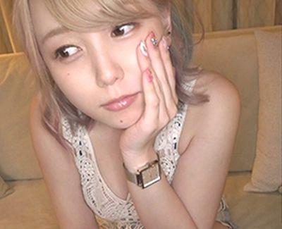 【素人・巨乳】エロ可愛い色白爆乳娘さんがハメ撮りパコパコ中だしでアゴのフェラホクロがスケベなお姉さん。