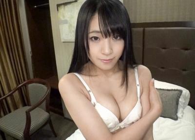 【初脱ぎ・シロウト】JDお姉さんは就職も決まり後は遊びまくる序でにAV出ちゃいました。