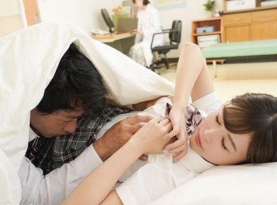 【密着SEX】声が出せない場所でセックスする巨乳娘（河合あすな）へマジな中だし！