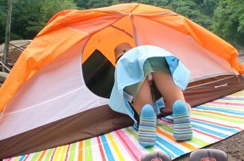 【キャンプ・ナンパ】夏だ！海だ！川でキャンプだ！彼氏と別れて失恋キャンパー（なっき）ちゃんのテントでパコパコ。