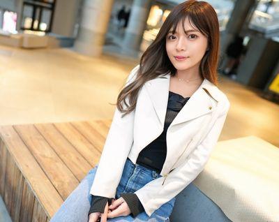 【初脱ぎ・巨乳】目チカラがある美人お姉さんからチンポを睨まれたらふる勃起してしまいそうな僕。