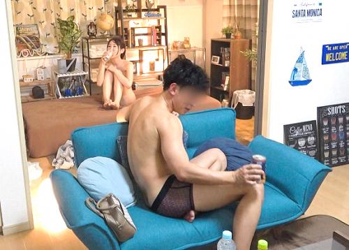 【素人・ナンパ】ヤリ部屋でスキンシップしながらエチエチ開始！ザーメン発射後は距離を置きたいスケベ男！