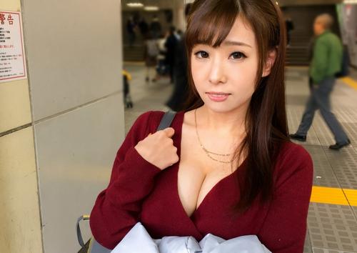 【パイズリ女子】ラブホテルの清掃員（あきな）ちゃん！カップルのヤリ部屋を掃除するのってザーメン臭が心地よいｗ