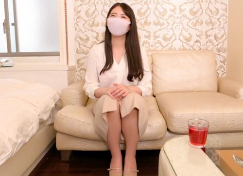 【職場のマドンナ】マスクしていても目元で美人度が判る方法！笑った時の目がカワイイお姉さんは絶対に美人と言う説。