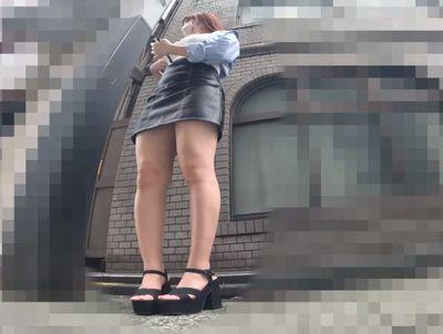 【女子大生・ハメ撮り】金欠女子とハメ撮りでお小遣いを稼ぐ（あおい）ちゃんおアソコへズコバコビッチ。
