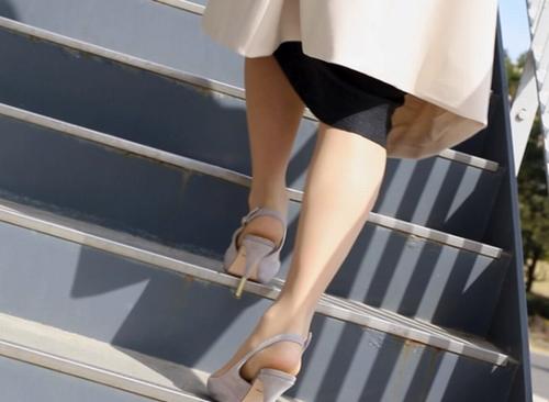 【出張ハメ撮り・人妻】美人の奥さんとゴム無しパコパコハメドっちゃいました！中だし孕めせ大丈夫ですか？
