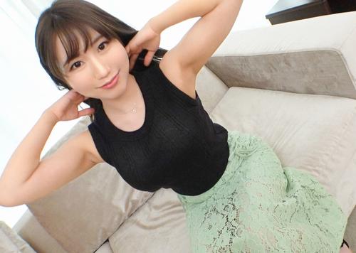 【清楚な巨乳】白い爆乳を前面に押し出すエロいお姉さんとハメ撮り！素人の男ってド下手ばっかなのね！プロとSEXしてみたいお姉さん。