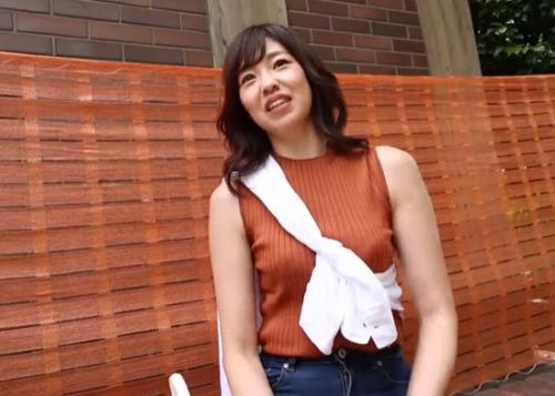 【スレンダー人妻】身長171cmのスレンダーな美人妻のアソコがモロ見えかぁ～！母親って毎日SEXしたいの。