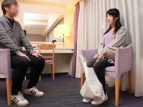 【人妻ナンパ】ネギをもって歩く人妻をナンパ！「カモがネギ背負って！」わかりやすい奥さんをナンパハメちゃう。