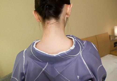【和服美人・ナンパ】街でみつけた和服のお姉さんとハメ撮りパコ！ハダケタ和服から見える乳と美脚にハァ！ハァ！大興奮じゃ。
