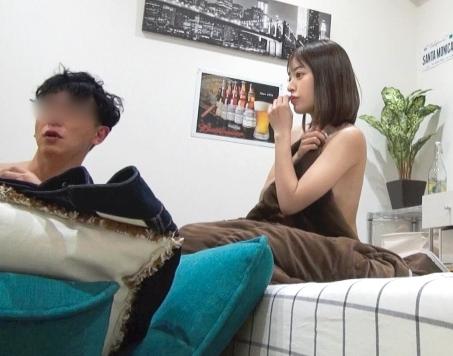 【素人・盗撮】お姉さんを口説いてヤリ部屋へ連込みゴム無しの中だしエッチ後は彼女になってくれるのか？