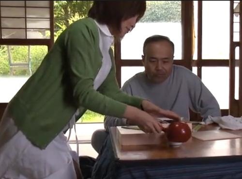 【ヘンリー塚本】出戻りの娘と相姦するエロ娘＆父！山奥のポツンと一軒家で近親相姦のエロス。