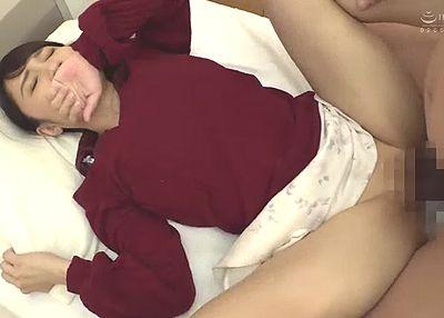 【お見舞い】夫の病室へお見舞いに行ったら隣のスケベ患者にNTRされる妻の痴女すぎる見舞いでアヘアヘ喘ぐエロビッチ！
