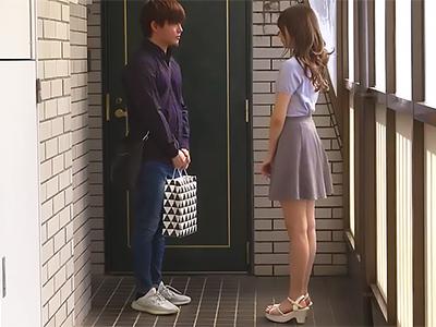 【幼妻×ドラマ】人妻は旦那が単身赴任で性欲を持て余していた！隣人の好青年の相談にのるふりして始まる不倫SEX！www